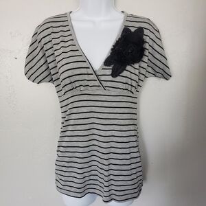 Style Tree Maternity Medium Grey Black Short Sleeve Shirt Chiffon Flower Blouse